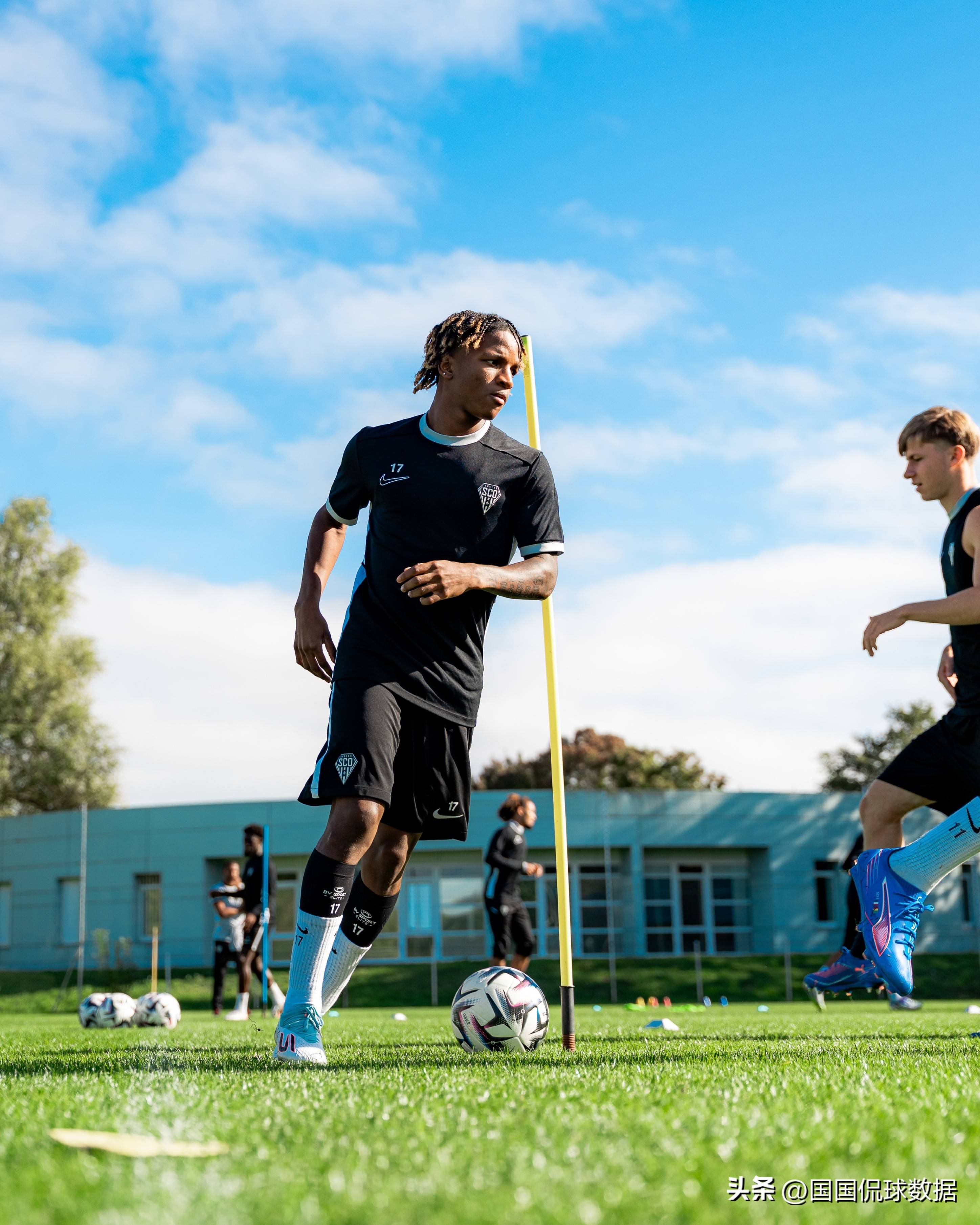 开云- 法甲赛前再迎强敌；波特兰开拓者单刀错失；主帅态度——底气十足；阵容厚度经受考验