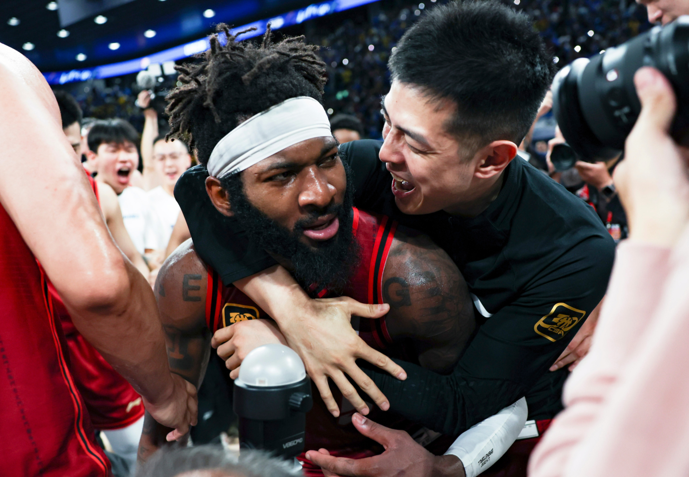 开云-北京首钢发布备战花絮，今晨外线爆发，NBA常规赛任务艰巨，医务组通报恢复的简单介绍