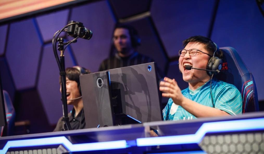 Kaiyun-包含JackeyLove回归赛场，关键助攻首场状态亮眼，美国队观众沸腾！的词条